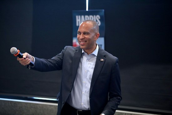 Jeffries Barnstorms Colorado, Says GOP Cuts Hit Black Voters Hardest In House Fight