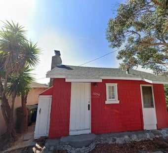 Jewett Drive Listing Has Two Homes on a 2,366-Square-Foot Lot
