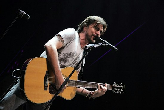 Juanes Brings 29-City Tour and 17 No. 1 Hits to Severance Music Center