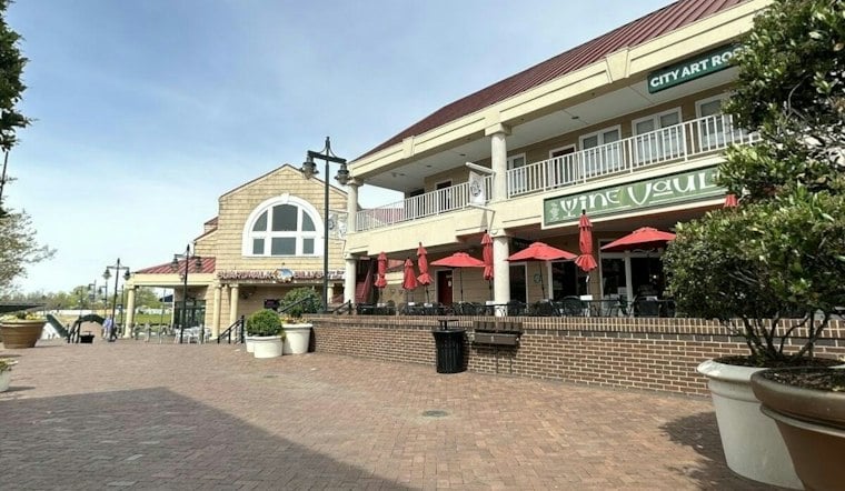 Juicy Dumpling Opens at University City’s Boardwalk