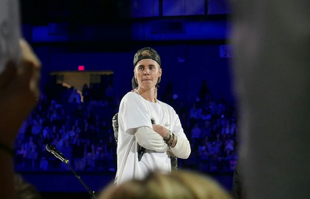Justin Bieber's MacArthur Park Set Echoes His 2021 Elementary School Gig