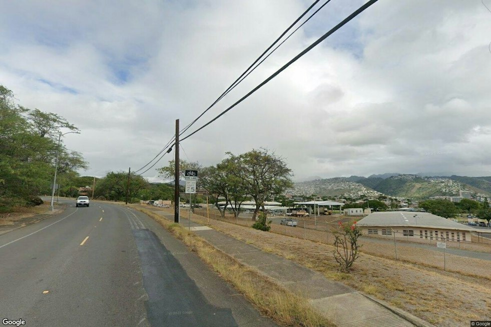 Kahala Mall Parking Dispute Turns Physical Over Stall