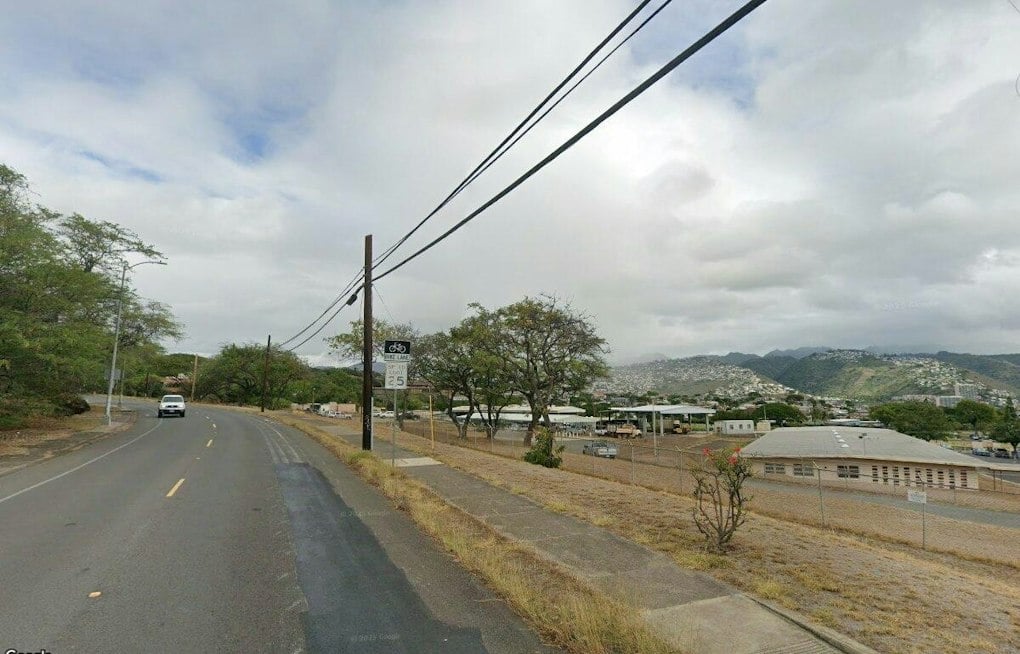 Kahala Mall Parking Dispute Turns Physical Over Stall