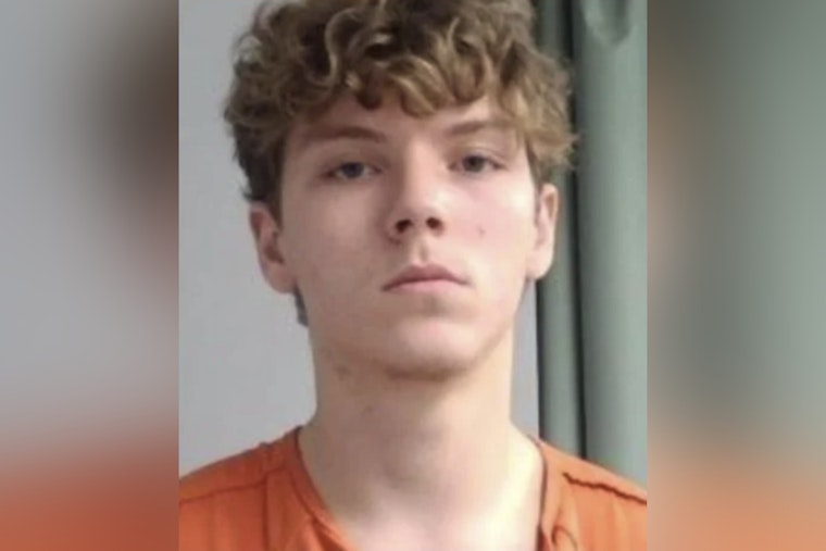 Kahoka Teen Accused of Ramming Car Into Girlfriend, Baby Stroller
