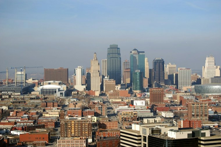 Kansas City Sizzles As Extreme Heat Warning Bakes Labor Day Stretch