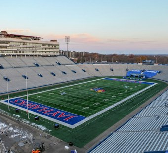 Kansas Legend Tony Sands Saves Choking Fan Before Missouri Rivalry Kickoff