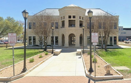 Kendall County Commissioners Vote Themselves 6.1% Raises on 3-2 Split