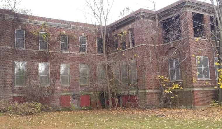 Kings Park Psychiatric Center Building Razed to Make Way for Sewer Fix