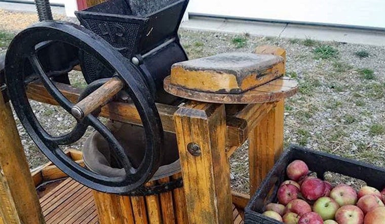 Kirtland Farmpark Turns Corn Maze and Cider Press Loose for Apple & Honey Weekend