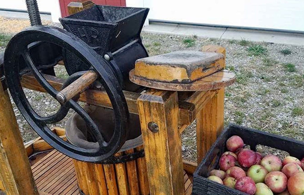 Kirtland Farmpark Turns Corn Maze and Cider Press Loose for Apple & Honey Weekend