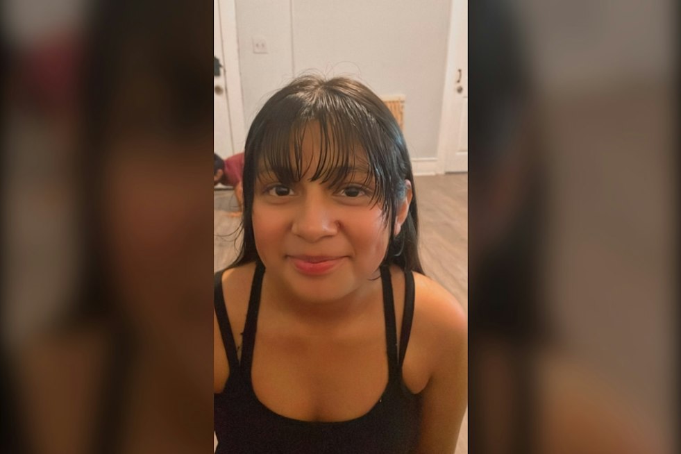 Knoxville Police Search for Missing 13-Year-Old Last Seen at Bus Stop