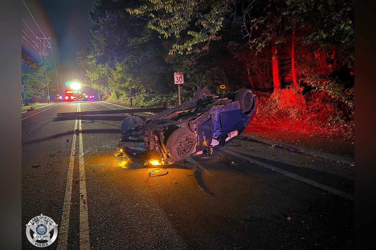 Lake Oswego DUII Rollover Crash Shears Off Power Pole