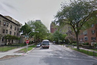Lake View East Teardown Makes Way for 19-Unit, Car-Free Apartment Building