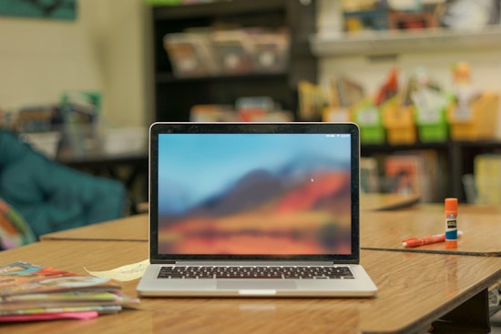LAUSD Forms New AI Committee as Parents Demand Full Classroom Ban