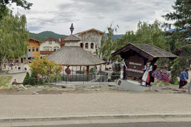 Leavenworth Oktoberfest Returns With Swiss Yodelers, Alpine Beers, a 62-Foot Wheel