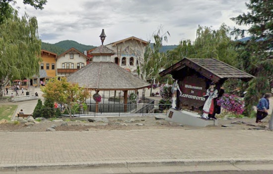 Leavenworth Oktoberfest Returns With Swiss Yodelers, Alpine Beers, a 62-Foot Wheel