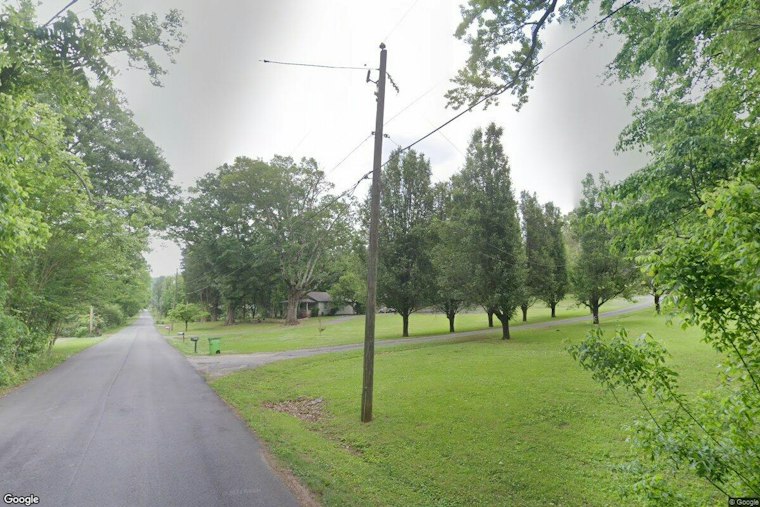 Leeds Manhunt Underway After Truck-Theft Suspect Bails Out Near U.S. 119