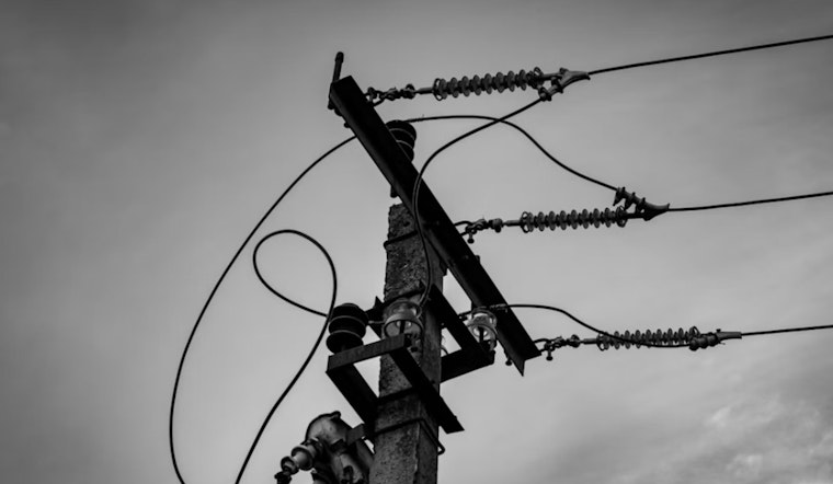Lightning Bolt Knocks Out Power Near Vancouver's In-N-Out, Snarls Mill Plain
