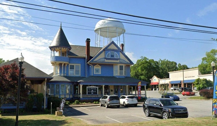 Lightning Torches Carrollton's 1890 Maple Street Mansion, Owners Vow to Reopen