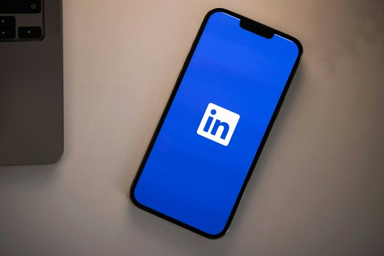 LinkedIn Hit With New Antitrust Suit Over Sales Navigator's 10-License Rule