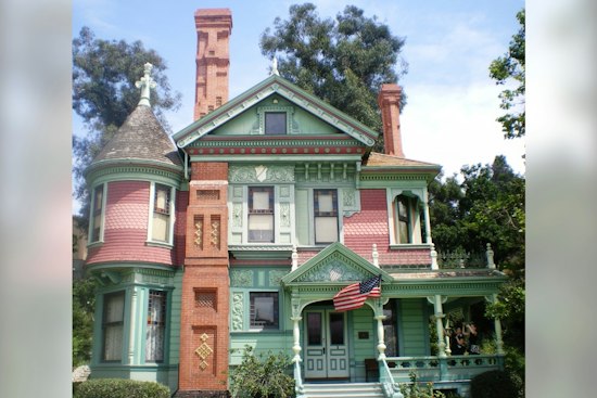 Little Women Ballet Turns Heritage Square Into a Walk-Through March House
