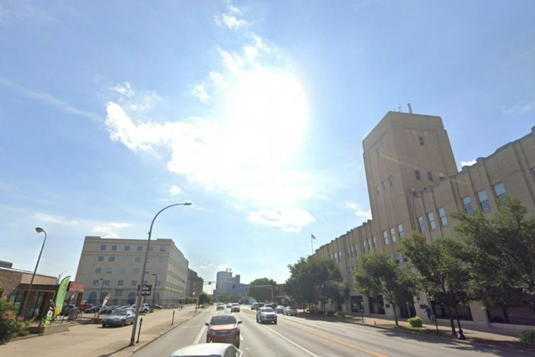 Louisville Braces For Brutal Heat Blast After Sunny Monday
