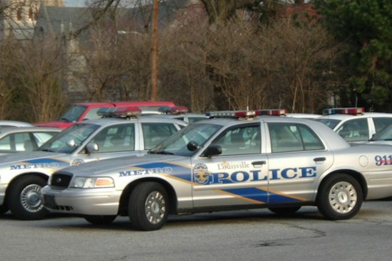Louisville Mom on Suspended License Crashes With 3 Kids, One Bleeding From Nose