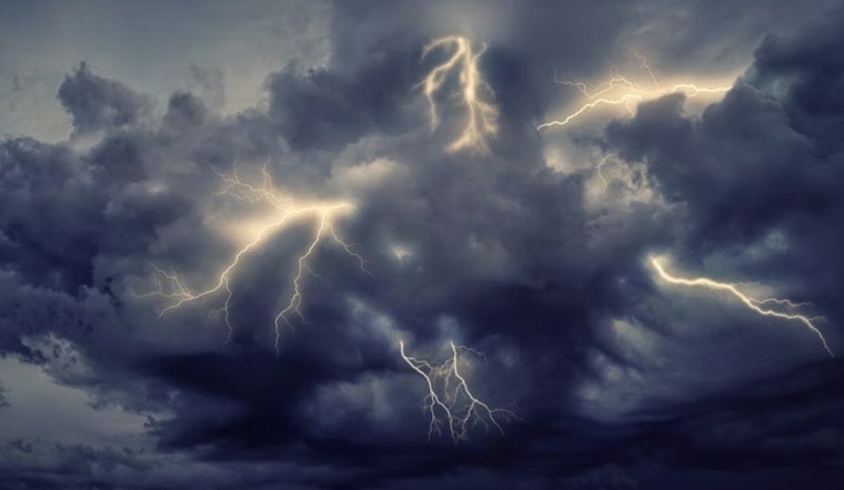 Lowell’s Blow: Honolulu Braces for Drenching Rains, Tropical-Storm Winds and 25-Foot Surf