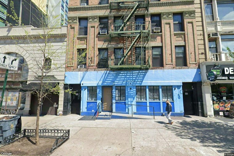 Lower East Side Food Argument Ends With Three Men Stabbed, Suspect on the Run
