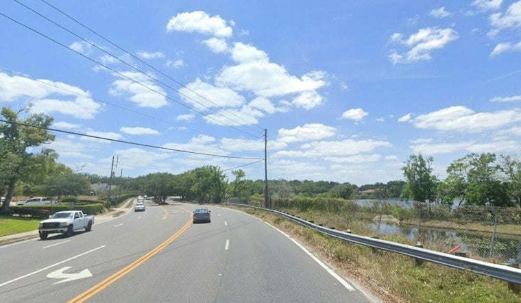 Maitland Avenue Crash Sends Car Into Lake, Driver, 26, Charged With DUI