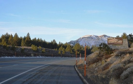 Mammoth Lakes Gets First Snowliage of the Season as Fall Colors Meet Dusting of Snow