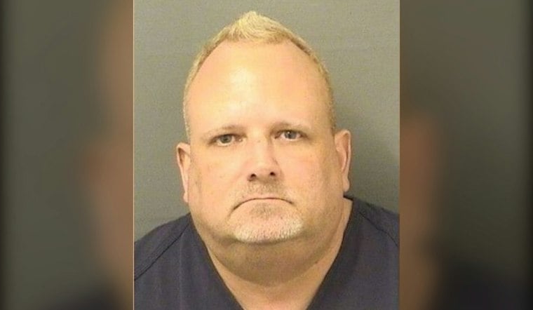 Man arrested after alleged online meeting at Delray Beach Chipotle