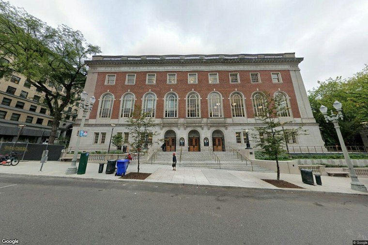 Man Arrested With Replica Guns Near Portland's Central Library After Fight