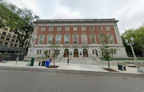 Man Arrested With Replica Guns Near Portland's Central Library After Fight