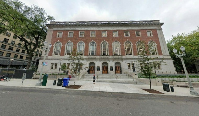 Man Arrested With Replica Guns Near Portland's Central Library After Fight