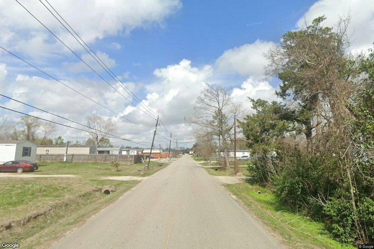 Man Dead, Woman Critical After East Harris County Shooting, Deputies Say