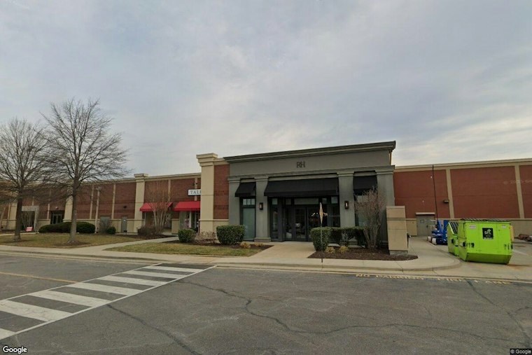 Man Found Dead In Crashed Car At Stony Point Mall, Police Investigating