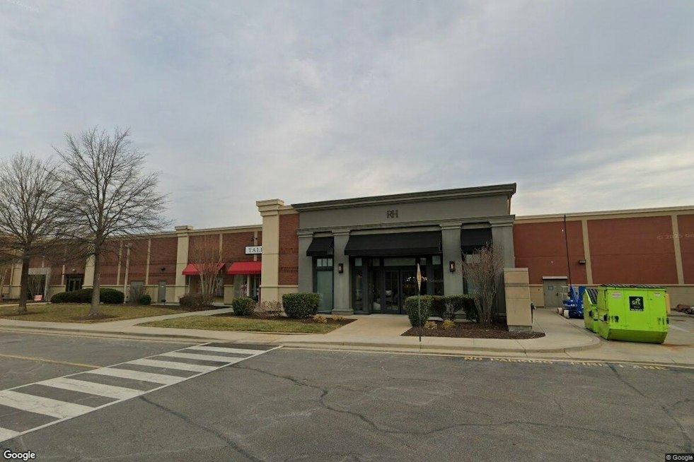 Man Found Dead In Crashed Car At Stony Point Mall, Police Investigating