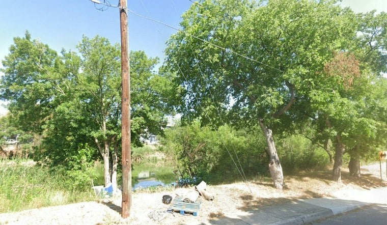 Man Found Dead in San Antonio River, Passersby Pulled Him From Water