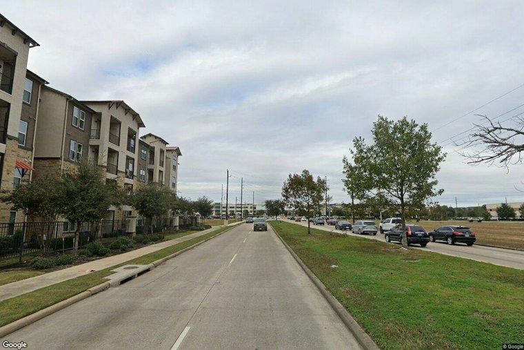 Man Found Dead on West Houston Roadway as Deputies Investigate Cause