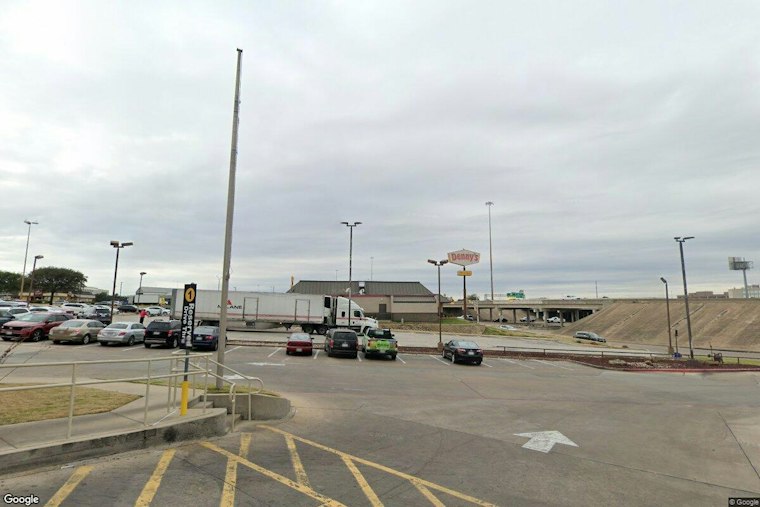 Man Grazed By Bullet On Fort Worth Freeway, No Suspect In Custody