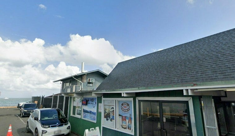 Man in 60s Stabbed at Kāneʻohe's Heʻeia Kea Pier, Rushed to ER in Serious Shape