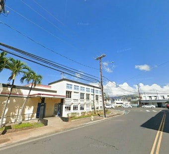 Man in His 60s Hospitalized in Serious Condition After Kalihi Stabbing