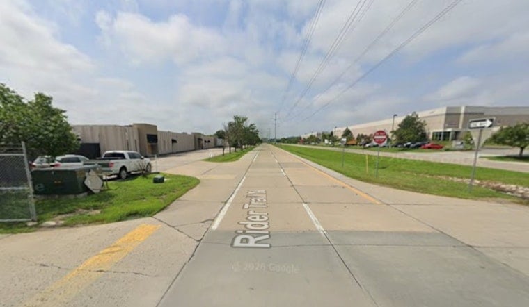 Man Killed Crossing Rider Trail North In Earth City, Driver Stayed at Scene