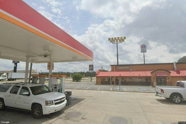 Man Killed in Shooting Outside Fayetteville Circle K, No Arrests Reported