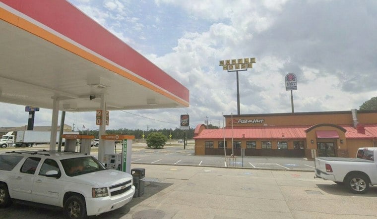 Man Killed in Shooting Outside Fayetteville Circle K, No Arrests Reported