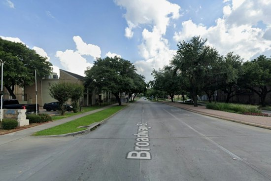 Man Killed Through Bedroom Window at Broadway Complex With Bloody Past