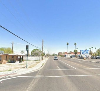 Man Seriously Hurt in Central Phoenix Crash, 27th and Campbell Avenues Closed
