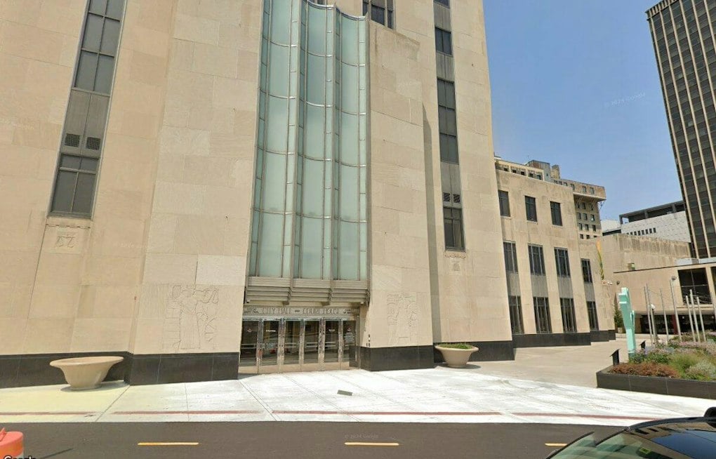 Man Shot in Leg Near St. Paul City Hall, No Arrests Yet