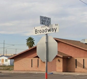 Man Stabbed at 21st and Broadway in South Phoenix, Attacker Still on the Run